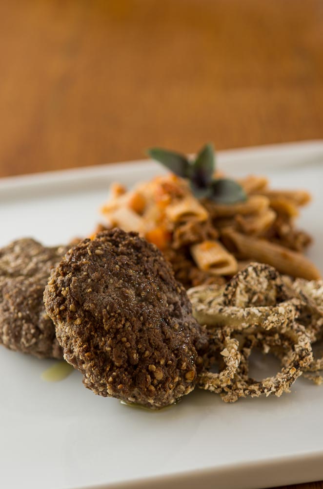 Polpetone de aveia com mussarela de búfala