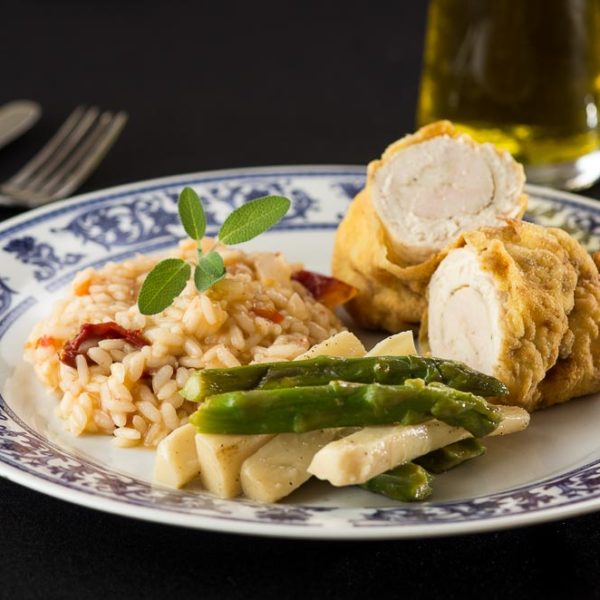 Frango surpresa com mussarela de búfala